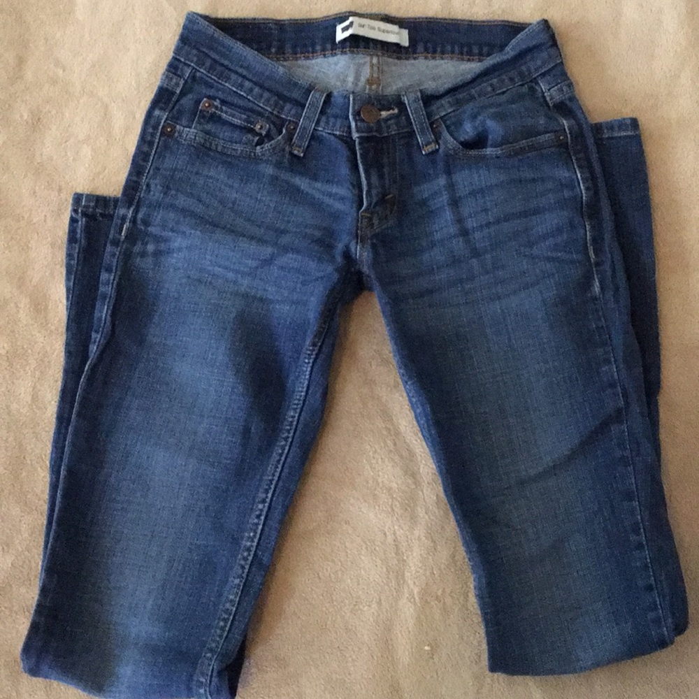 Dark blue Levi's jeans